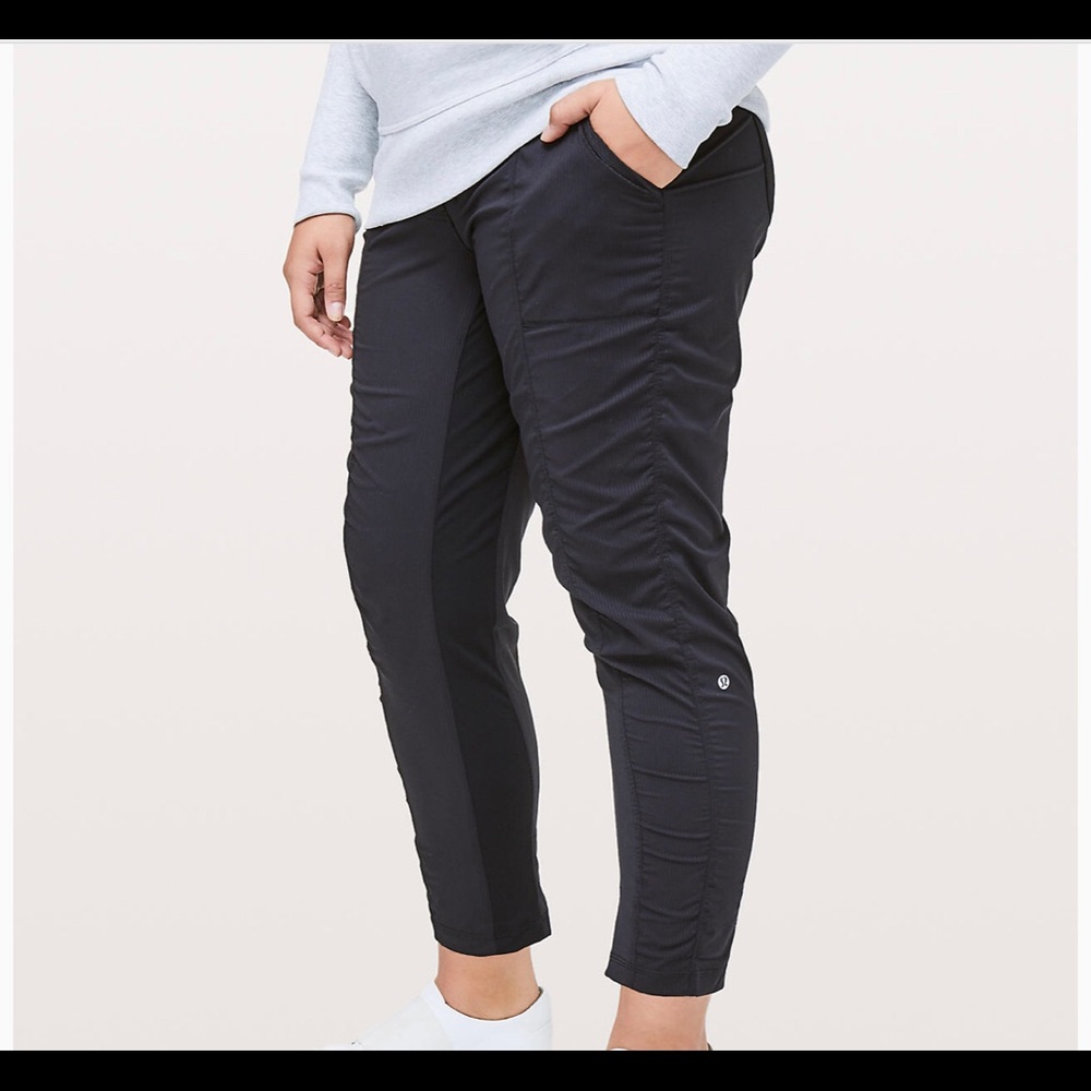 Lululemon Athletica Street to Studio 2 pants